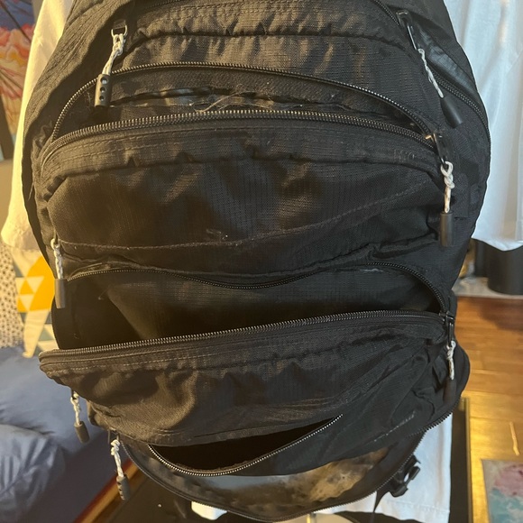 L.L. Bean Travel Backpack - Picture 11 of 12